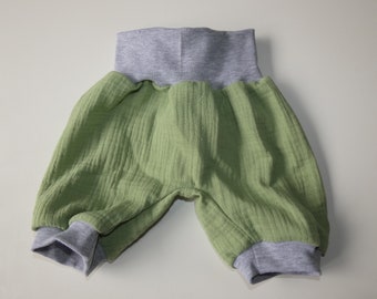 Baggy pants, pants, shorts, short baggy pants, muslin, muslin pants, plain, green