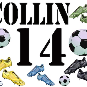Könnte beinhalten: Ein Grafikdesign mit dem Namen "COLLIN" in fetten schwarzen Buchstaben über der Zahl "14". Das Design umfasst Fußbälle und Paare von Fußballschuhen in verschiedenen Farben: Gelb, Blau, Grün und Schwarz. Der Code "E206" befindet sich unten links.