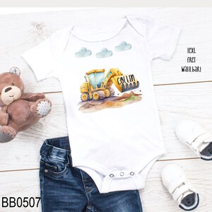 T Shirt Bagger Baustelle, Auto, Kran, Lastwagen, Baby Body, Kindergarten, Wasserfarben, Namenstag, Wunschname, personalisiert, Geschenk Bild 2