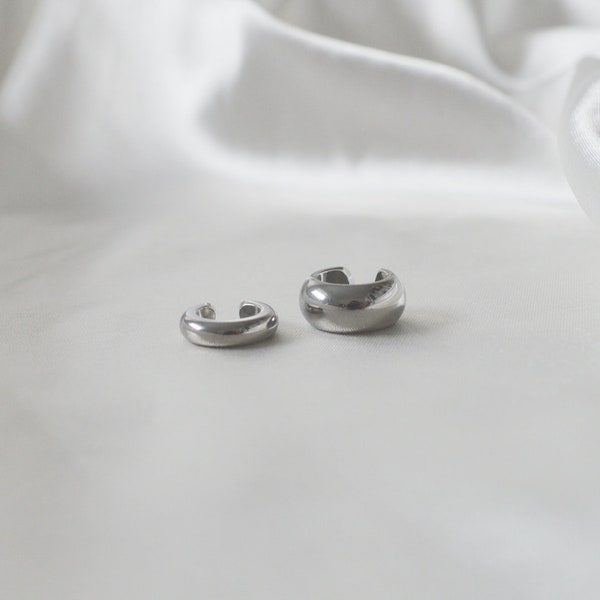 D'OREILLE. Chunky Titanium Silver Cuff Earring Set, Ear Cuffs, Ear Cuff Set, Curated Ear Cuffs, Clip on Earrings