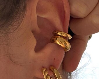 A LA MODE. Chunky 18K Titanium Gold Cuff Earring Set, Ear Cuffs, Ear Cuff Set, Curated Ear Cuffs, Clip on Earrings