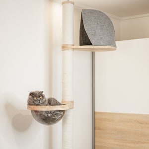 Natural Cat Tree Tower – Modern Cat Furniture with Shelves, Floor to Ceiling Cat Tower for Large Cats, Wooden Cat Scratching Post, Cat Gift
