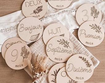 13 Wooden baby milestone cards