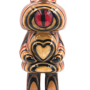 Eenmalig handgesneden kunstspeelgoed gerecycled skateboard