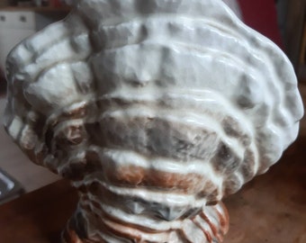 Vintage sylvac shell vase