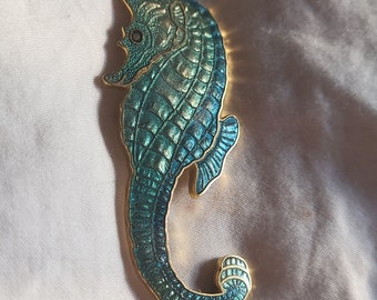 broche hippocampe émaillée vintage.