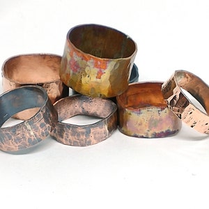 Anillo de cobre martillado simple, anillo de cobre para hombres, banda de cobre unisex, joyería rústica para hombres, regalo para el esposo, anillo simple para el hombre