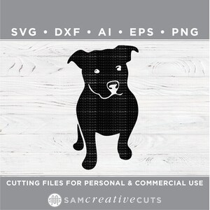 Puede incluir: Silueta en blanco y negro de un perro, posiblemente un pitbull, sentado con sus patas delanteras juntas. La imagen está sobre un fondo de madera blanca. El texto "SVG DXF AI EPS PNG" está en la parte superior de la imagen. El texto "CUTTING FILES FOR PERSONAL & COMMERCIAL USE" está en la parte inferior de la imagen. El texto "SAMCreativeCUTS" está en la parte inferior de la imagen.