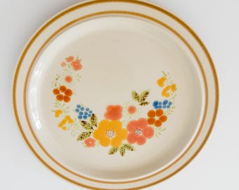 1970s Vintage Sweet Flowers Collection #305 Steingut Speiseteller