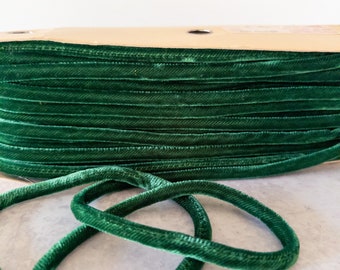 1 Yard Vintage Offray Emerald color Velvet Tubing Piping Edging Antique trim Millinery