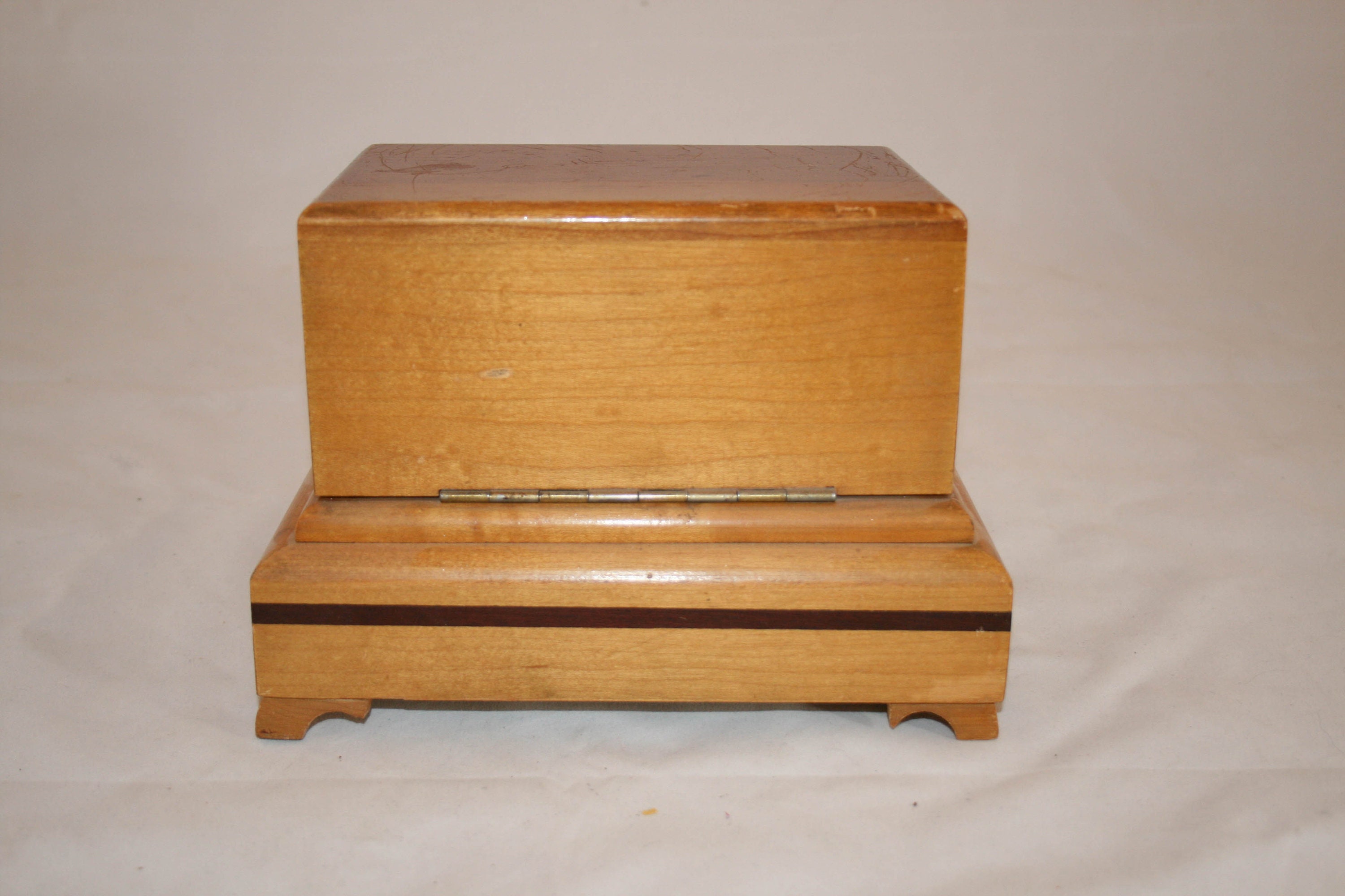 Vintage Wood Accordian Style Musical Table Top Cigarette Box