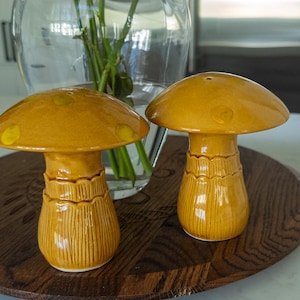 Vintage Golden Ceramic Mushroom Salt And Pepper Shakers, 5” Tall, Japan