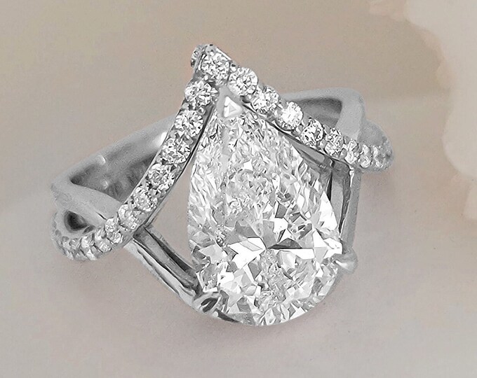Lab Diamond Pear Cut Engagement Ring, 3CT CVD Center, 3.50CT Total, IGI Certified E/F VVS, 14k or 18k Solid Gold, Elegant Bridal Jewelry
