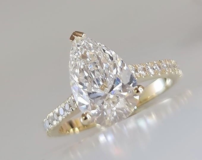 2.3CT Pear Cut Lab Diamond Ring, 2CT CVD IGI Certified, E/F VVS, Ethical, 14K/18K Gold, Platinum, Luxury Teardrop Engagement