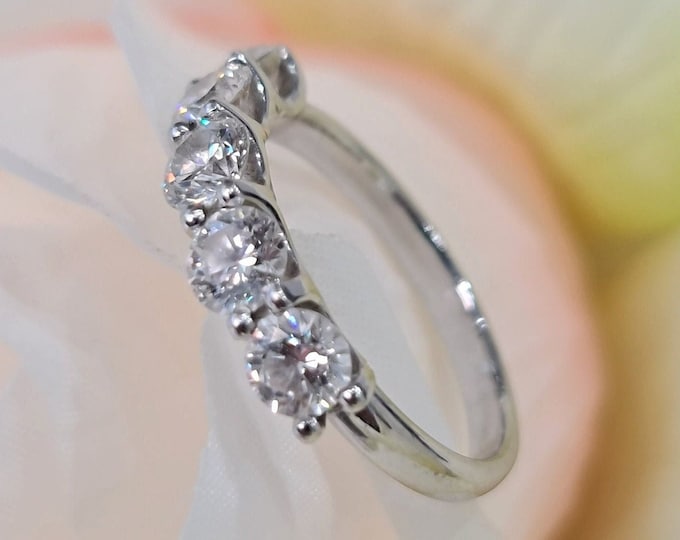 SGL Certified 1.50 carats CVD lab grown diamond grown 5 stone U prong wedding band