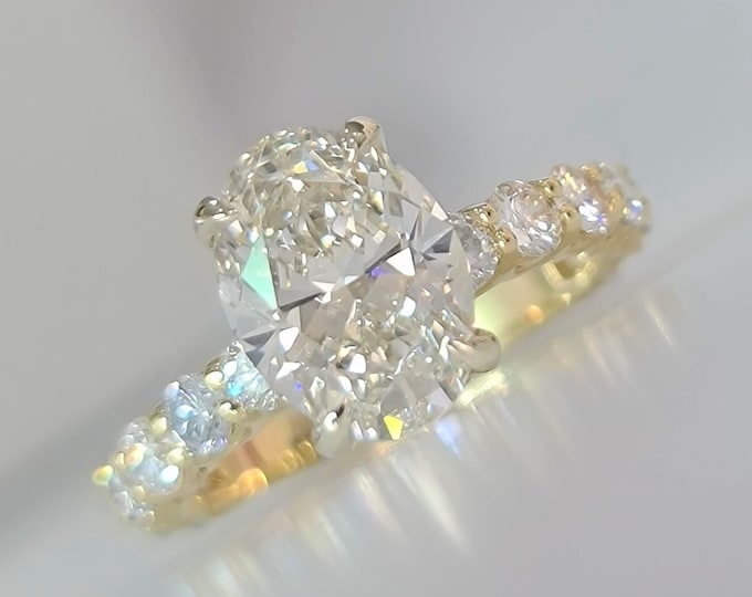 2.5ct Oval CVD Lab Grown Diamond Ring – E/F VVS IGI Certified – 1.4ct Diamond Band – 14k Gold Engagement Ring – Sustainable Bridal Jewelry