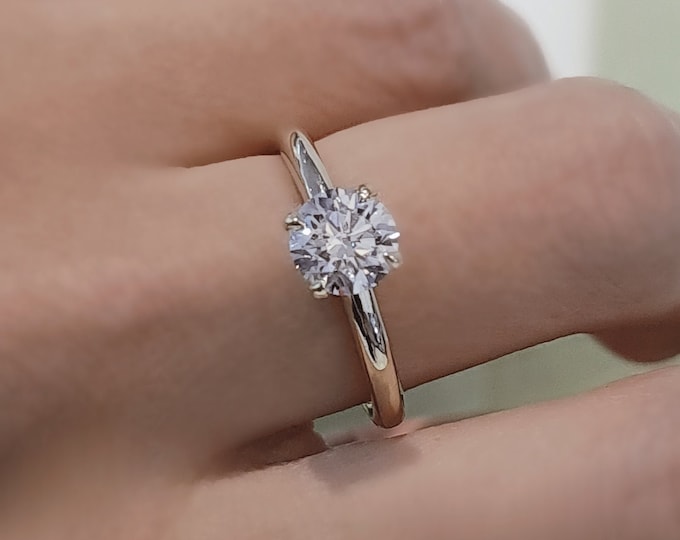 1.50 Carat Round Cut IGI certified CVD lab grown diamond Solitaire Engagement Ring set in 14K Gold