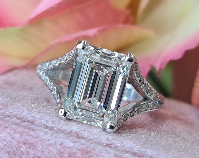 3CT Emerald Cut Diamond Ring | CVD Lab Grown | IGI Certified E/F VVS | 4.40CT Total Weight | Ethical Engagement Ring