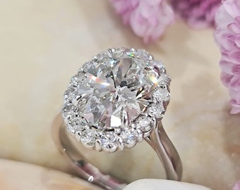 3.5 ct Oval Lab Grown Diamond Engagement Ring E VVS | IGI-Certified 3 ct Center + 0.5 ct Halo in 14K/18K Gold or Platinum