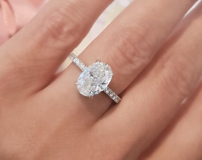 2 Carat Oval Cut IGI Certified CVD Lab Grown Diamond set in a classic 14K white gold pave diamond band