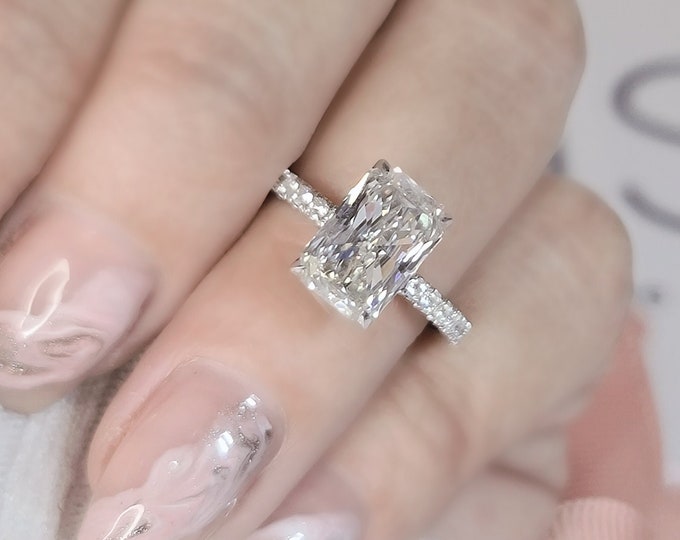 2.50 Carat elongated radiant Cut IGI Certified CVD Lab Grown Diamond set in a classic diamond Pave setting