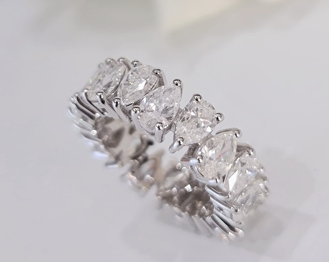 4.45 Carats CVD lab grown diamonds Pear cut Eternity wedding band