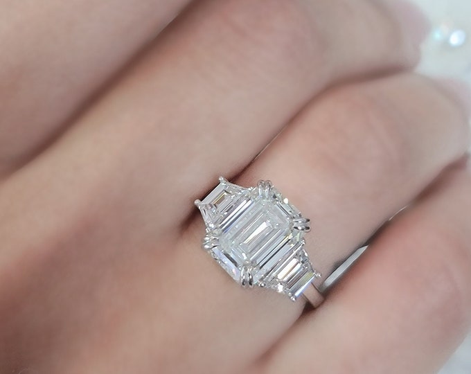4.70CT Lab Diamond 3 Stone Ring, 4CT Emerald Cut CVD Center, Trapezoid Side Stones, IGI Certified E/F VVS, Luxury Engagement Jewelry