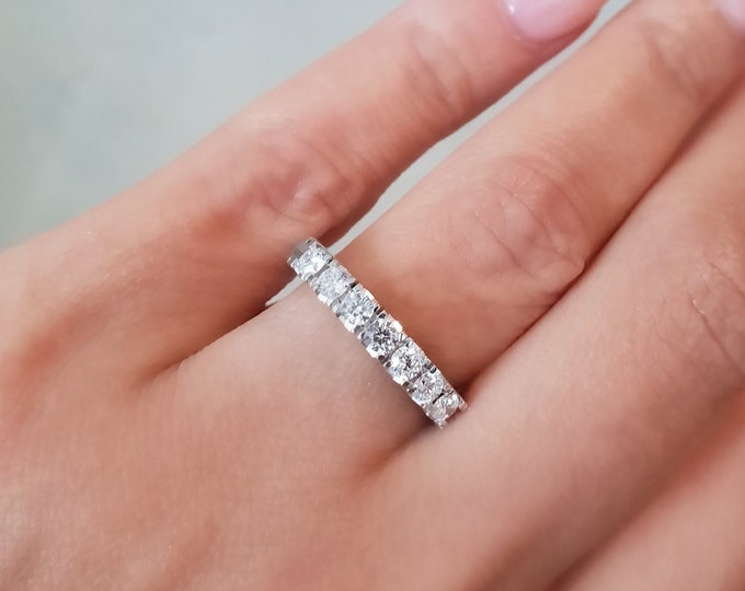 1 Carat Round brilliant cut CVD lab grown diamonds Half Eternity Wedding Band