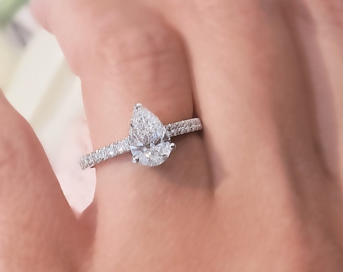 Unique Pear shaped 1.50 carat IGI Certified CVD lab grown diamond Engagement ring set with 0.22ct pave diamonds