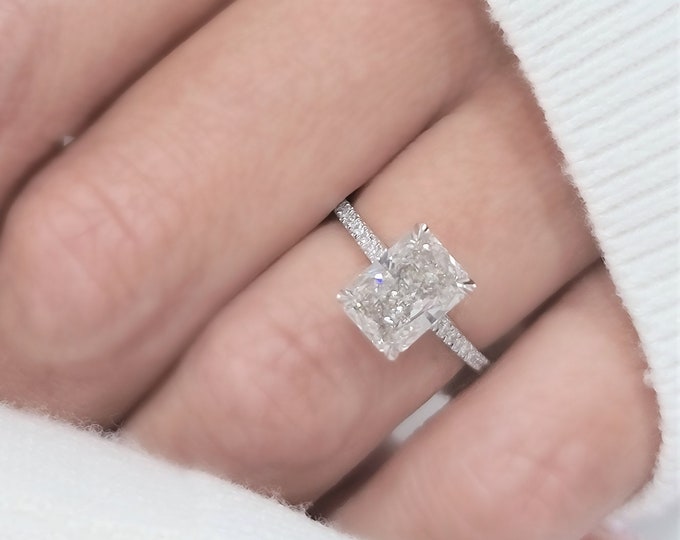 2.50 Carat elongated radiant Cut IGI Certified CVD Lab Grown Diamond set in a classic diamond Pave setting