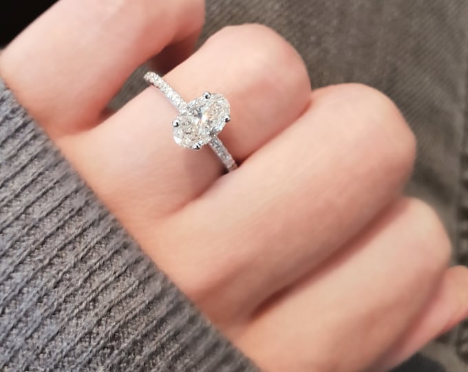 2 Carat Oval Cut IGI Certified CVD Lab Grown Diamond And Diamond Pave on Band Engagement Ring