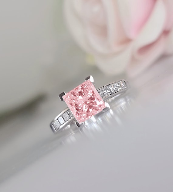 IGI 認定 1.5 カラット ピンク プリンセス カット CVD ラボ グロウン 