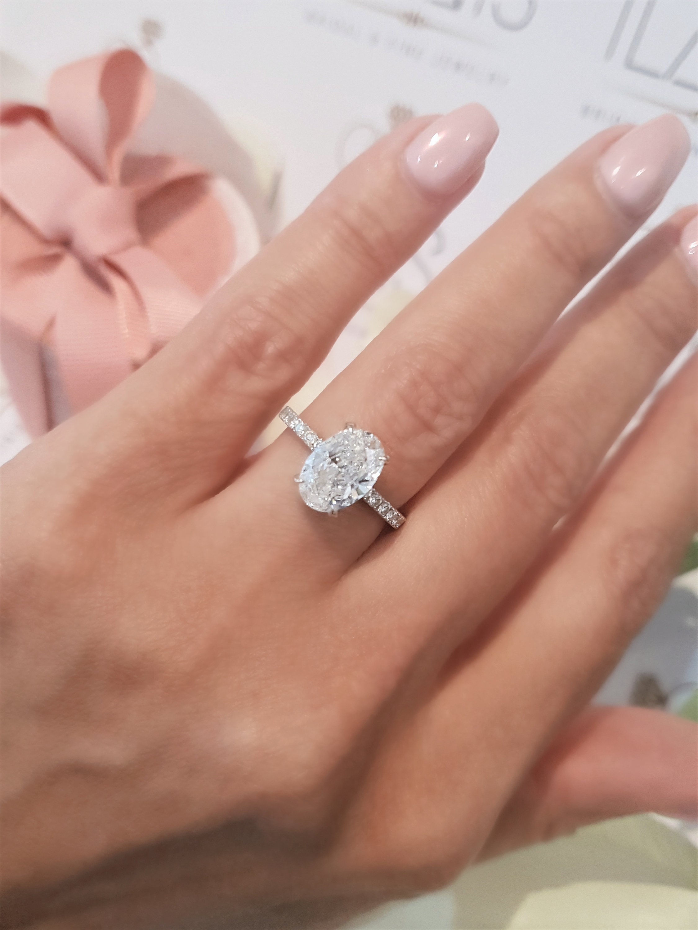 2 carat oval halo engagement deals ring