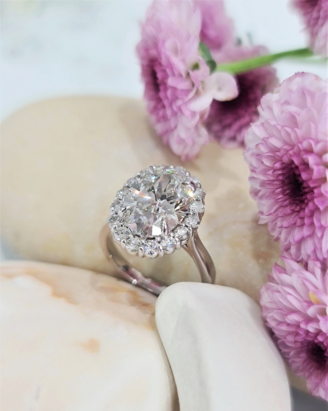 Unique Carat Total E/VVS IGI Certified Carat Center Oval Lab