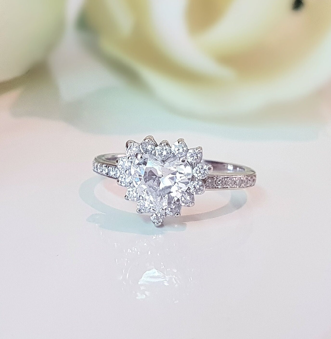 14KT Gold Diamond Viola Heart Pinky Ring – DilaraSaatci