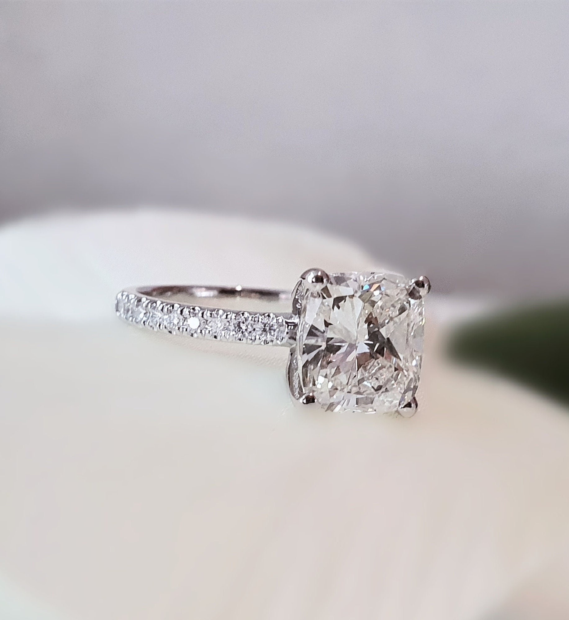 3-Carat Diamond Engagement Rings – Are They Big Enough?