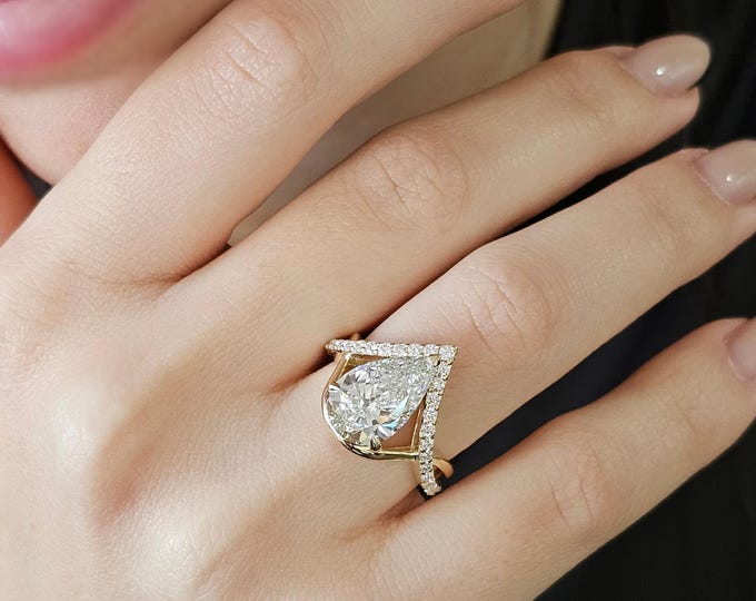 3.50CT Pear Cut Lab Diamond Ring, 3CT CVD Center, IGI Certified E/F VVS, 14K Yellow Gold, Engagement Ring, Ethical Luxury Jewelry