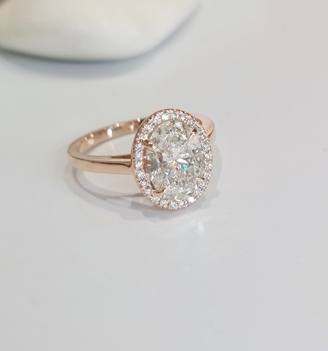 2.5 Carat IGI Certified E/VVS Oval CVD Lab Diamond Halo Engagement Ring ...