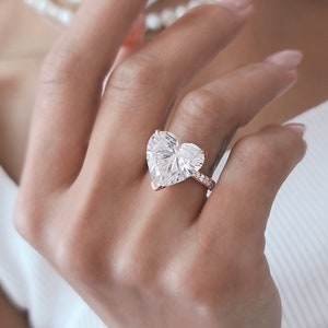 2CT IGI Certified F VS1 Heart Shaped Diamond Ring, CVD Lab