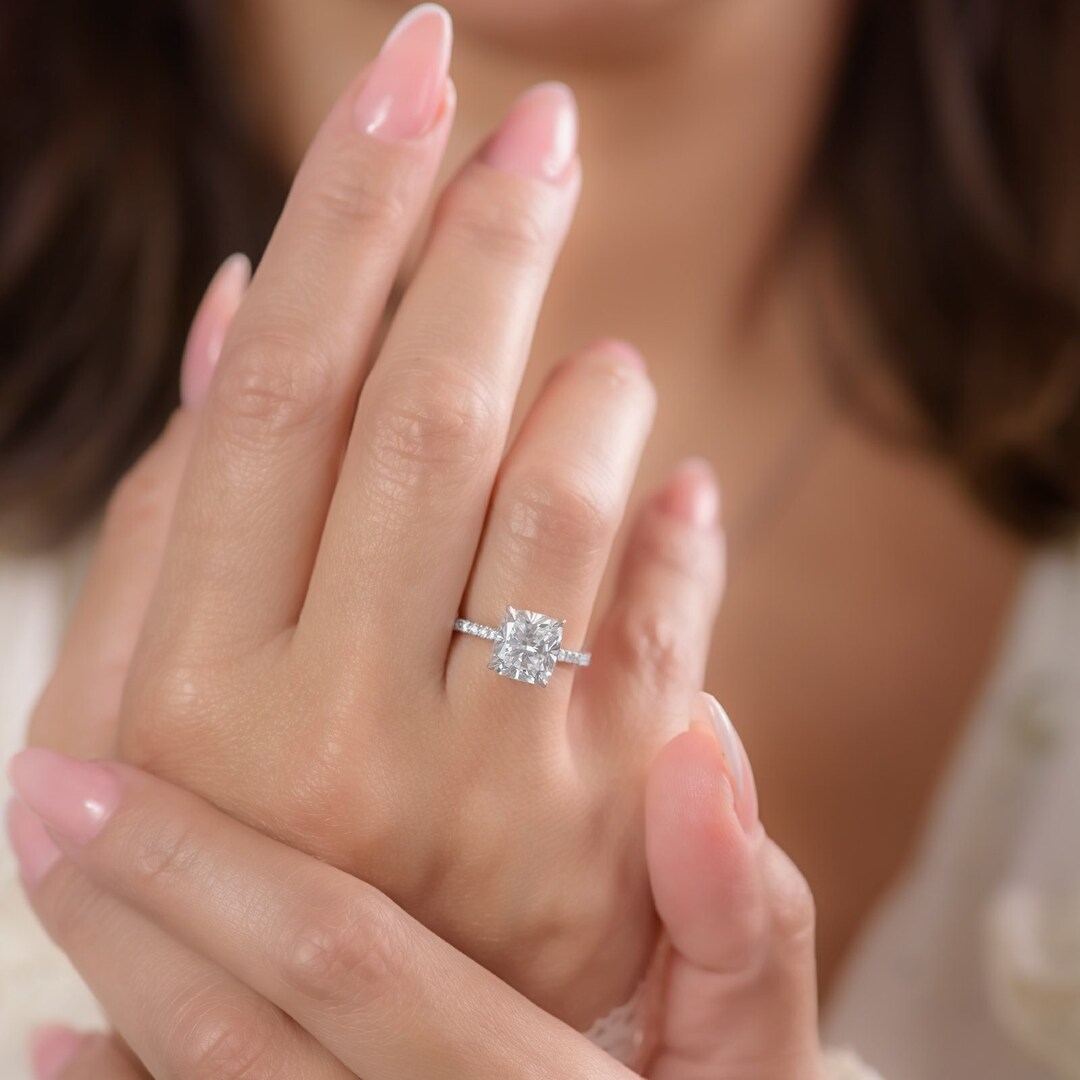 1.75 carat cushion cut diamond deals