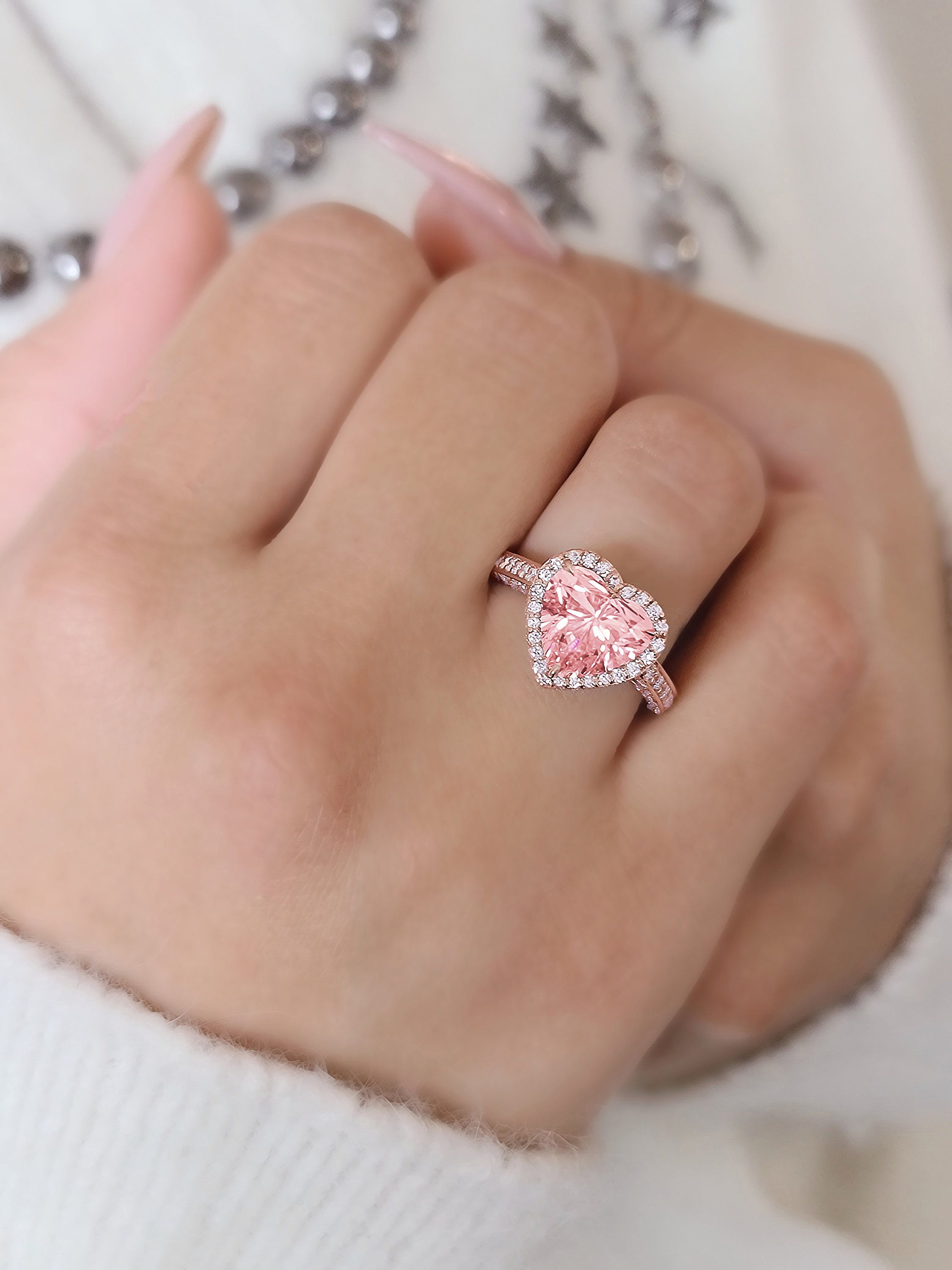 Fortune Pink Diamond Sells For $28.8 Mn; Steals the Spotlight In Christie's  $57.3 Mn Geneva Jewellery Auction - India's leading B2B gem and jewellery  magazine