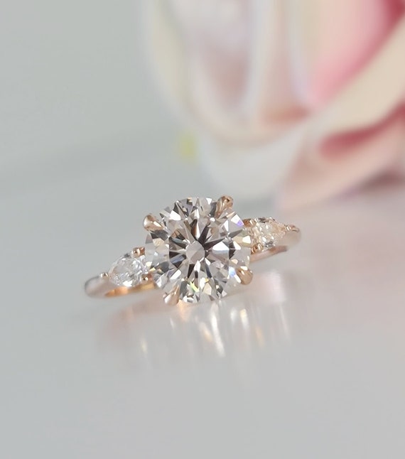 Bague Diamant Or Jaune 18 Carats 2,20 Ct - Certifiée IGI, Diamant Lab Créé F/VS1 - Taille Sur Mesure