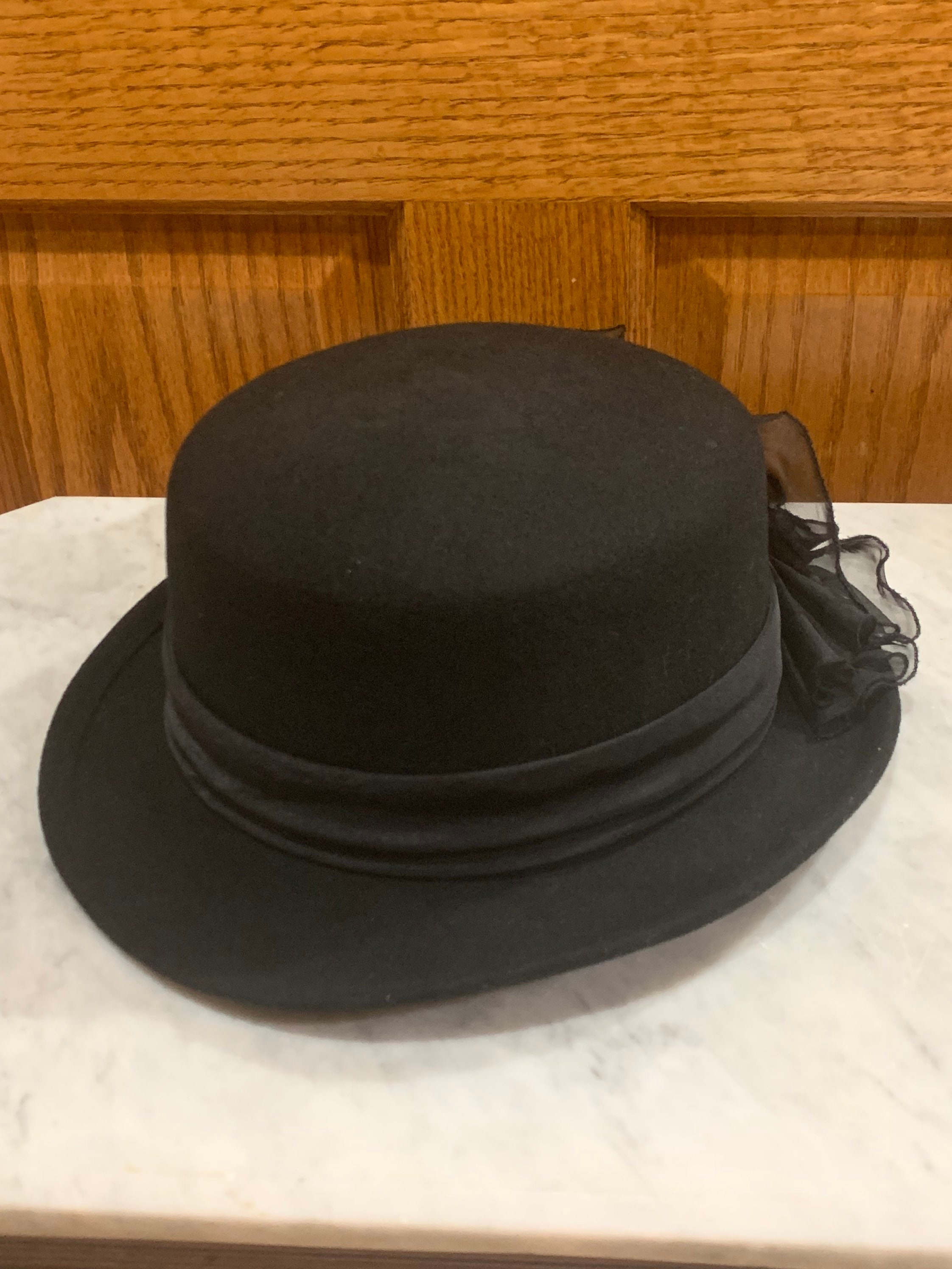 Stylish Arlin Black Bonnet 100% Wool Hat Size 6 7/8, 21 5/8  display picture 1