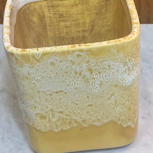 Vintage Maytime Pottery Canada Ceramic Drip Glaze Flower Vase 084