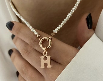 Eerste parelketting, kleine parelketting, parel choker, gepersonaliseerde parel ketting, aangepaste naam ketting, gepersonaliseerde gift, pareljuweel