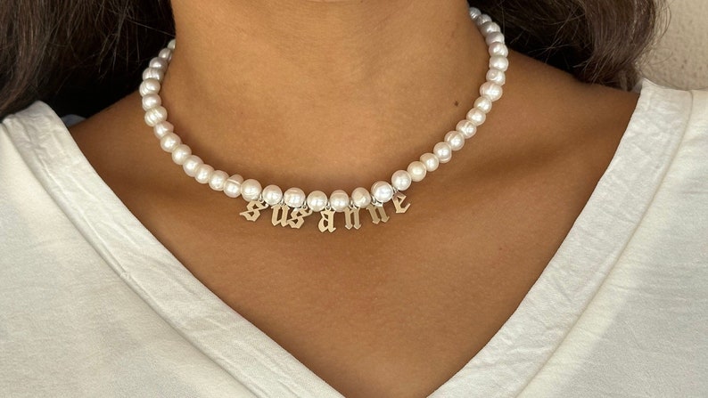 Pearl Name Necklace, Personalized Initial Letter Pearl Necklace, Custom Name Necklace, Mom Gift, Mother's day Gift, Dainty Birthday Gift image 1