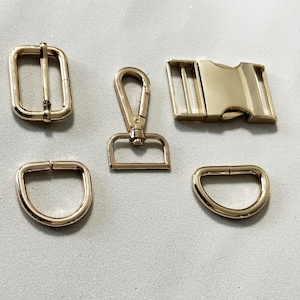 Snabbspänne i metall med gyllene färg, D-ringset, 3 cm