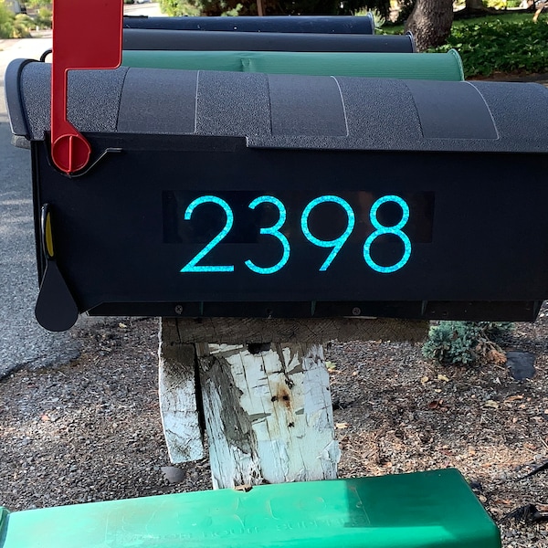 Ultra-reflective Mailbox Numbers (Single set of numbers)