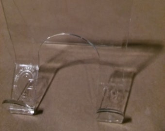 Plate or Picture stand. Lucite Clear 3 1/8" x3" x1 1/4"    ps10