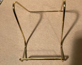 Easel 4" Plain Brass wire.      E4p